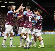 Kaiyun官方平台-赛地聚焦——法甲今夜热度飙升；曼联伤情更新；目标明确；数据趋势出现新变化的简单介绍