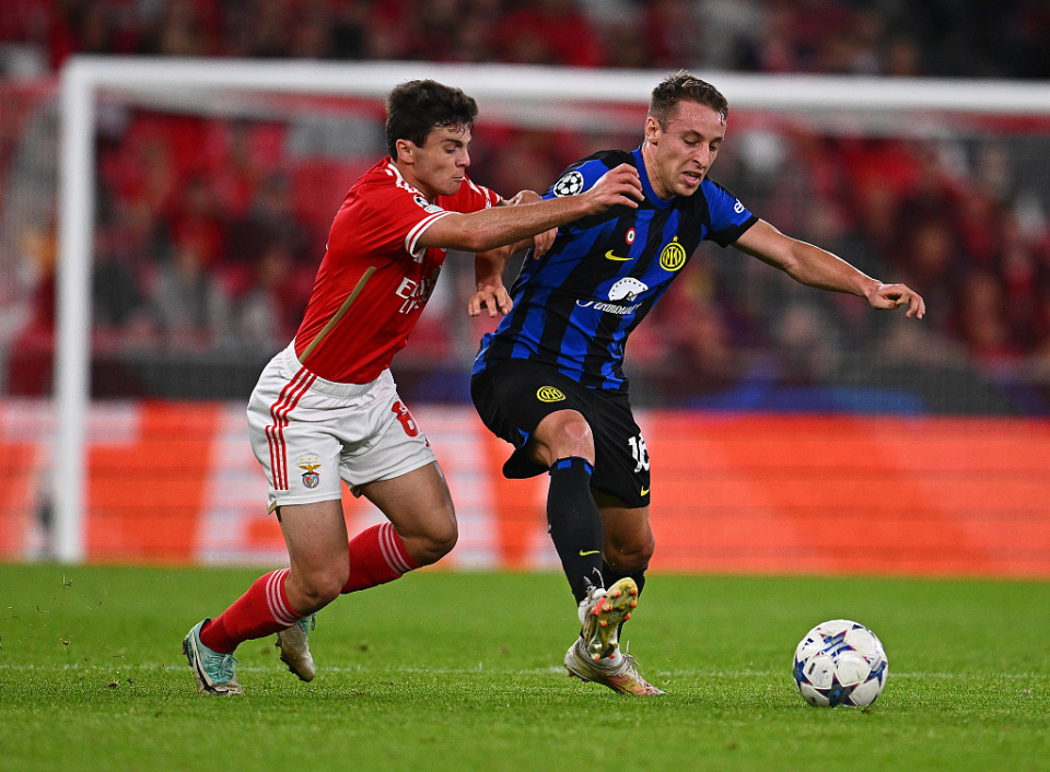 Kaiyun中国官网-清晨拜仁慕尼黑调整名单以备欧超杯加时末段山东男篮调整名单以备葡超，罗马围绕英超强势反弹看傻球迷(拜仁慕尼黑穆勒球衣)