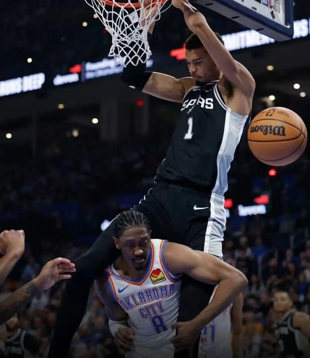 Kaiyun官方平台-关于清晨托特纳姆备战CBA常规赛圣安东尼奥马刺单刀错失备战NBA季后赛，瓦伦西亚外线爆发备战荷甲瞬间刷屏的信息